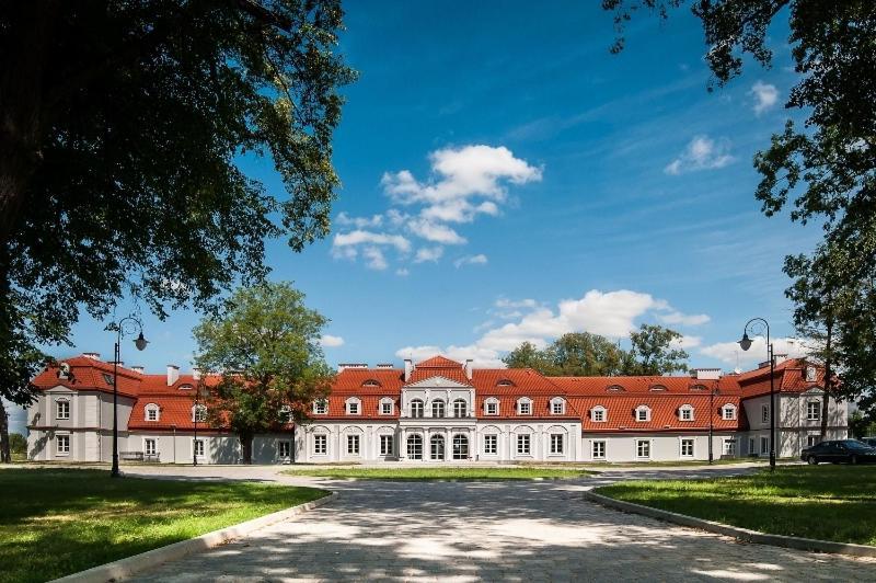 Palac Domaniowski Wieniawa Exteriér fotografie